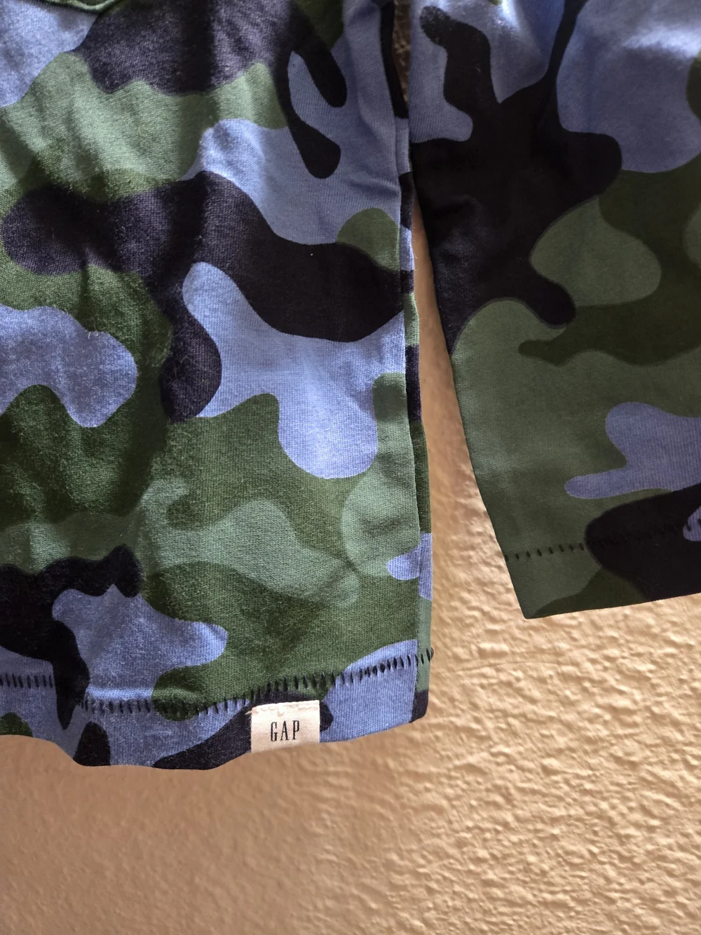 GAP Boys' Blue & Green Camo Long Sleeve Shirt